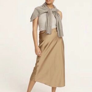 🌟NWT. J. Crew Classic Beige Midi Skirt🌟